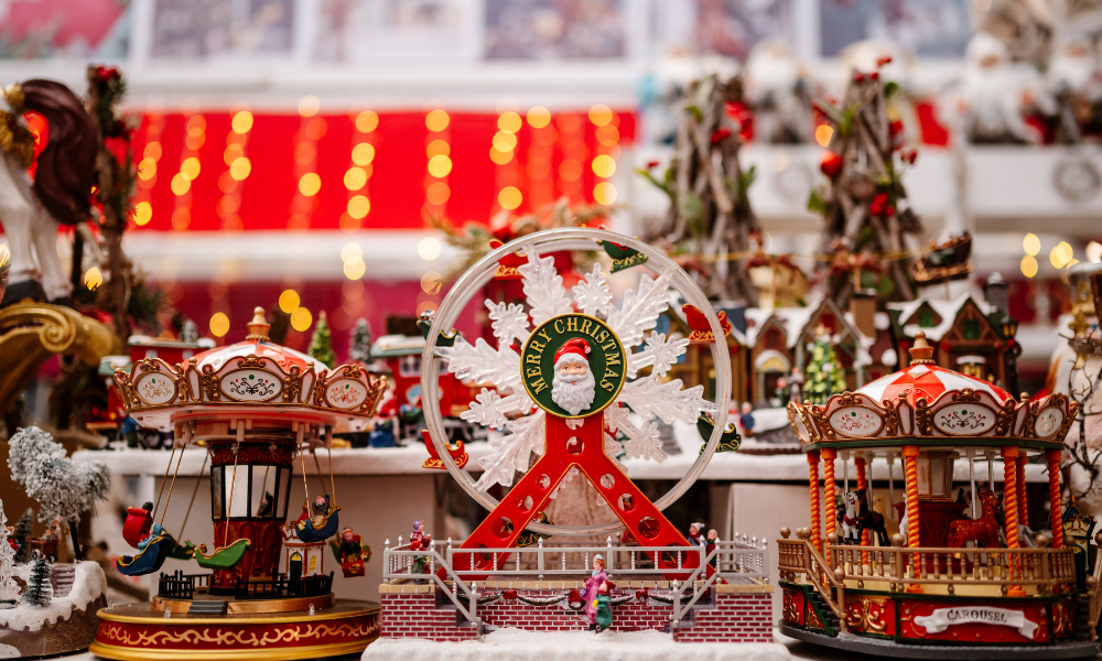 country-living-christmas-fair-ornaments
