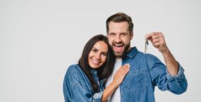 commonhold-homeowners-happy-young-couple-2